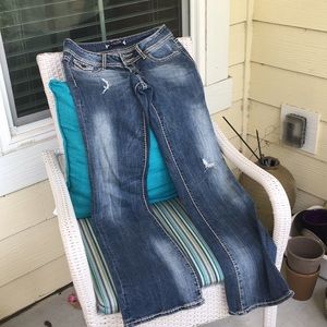 VIGOSS Boot cut Distressed jeans👖🧢🏇🏻